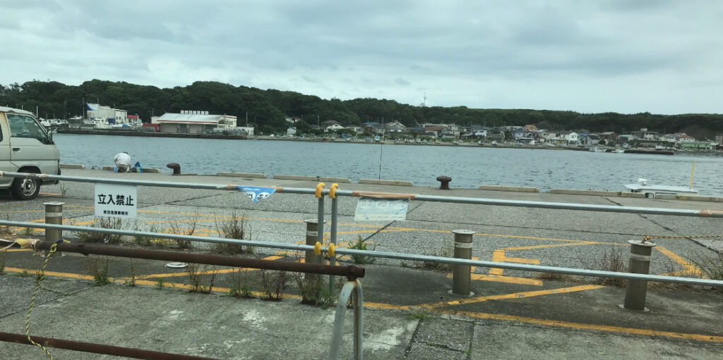 三浦半島三崎漁港の釣りポイントはコロナの流行を契機に岸壁に車を横付けして釣れる場所が減ってしまった