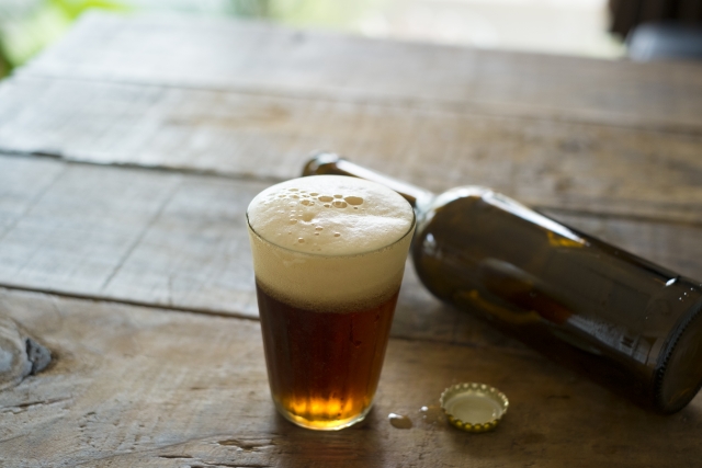 発酵した酵母が上面に浮き上がる上面発酵ビールはエールビールと呼ばれ豊かな香りが楽しめる